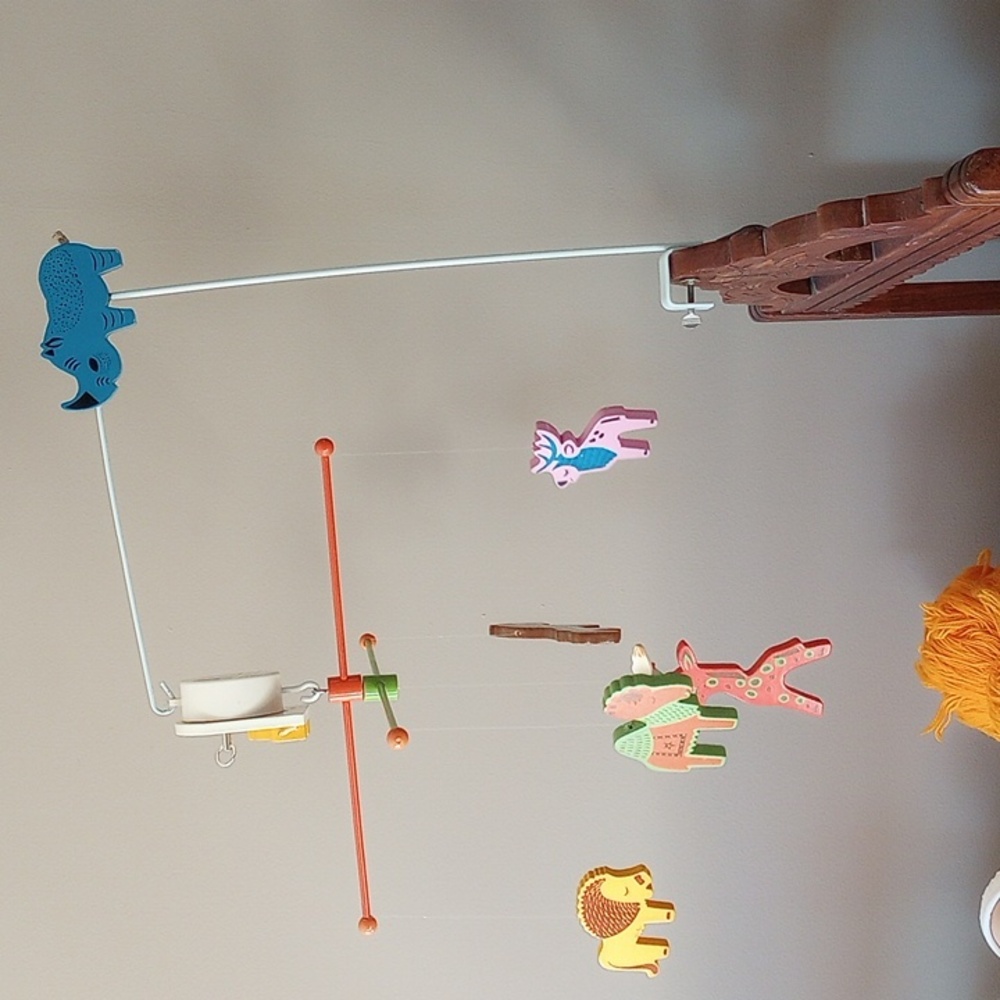 Vintage Baby Bed Mobile for Babies With Music Box - Picture 10 of 12